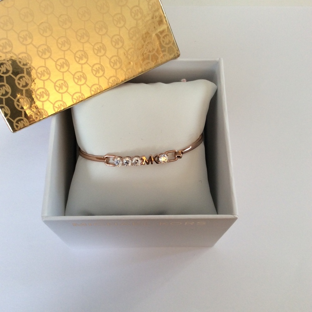 Authentic Michael Kors Logo Bracelet NWT - Picture 4 of 6